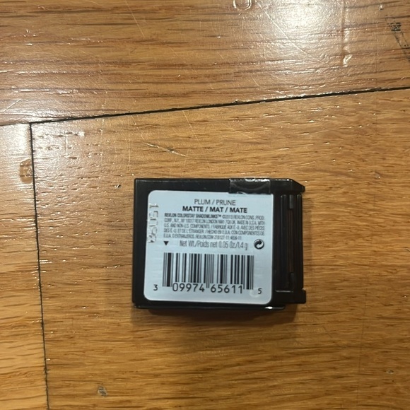 2 Revlon eyeshadows matte plum and metallic copper . - Picture 3 of 5